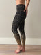 Sport Legging zwart met gouden spots. Lagere tailleband.